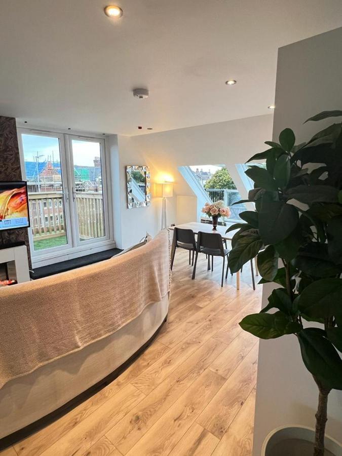 Stunning Luminous Penthouse/ 2Beds 2Baths Appartement Bournemouth Buitenkant foto